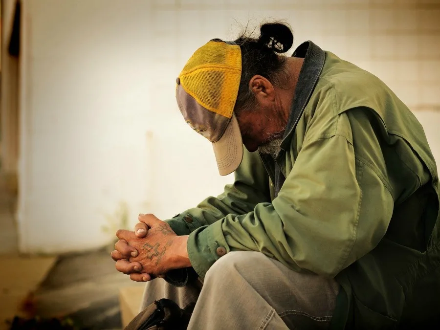 homeless man ways you can help the needy
