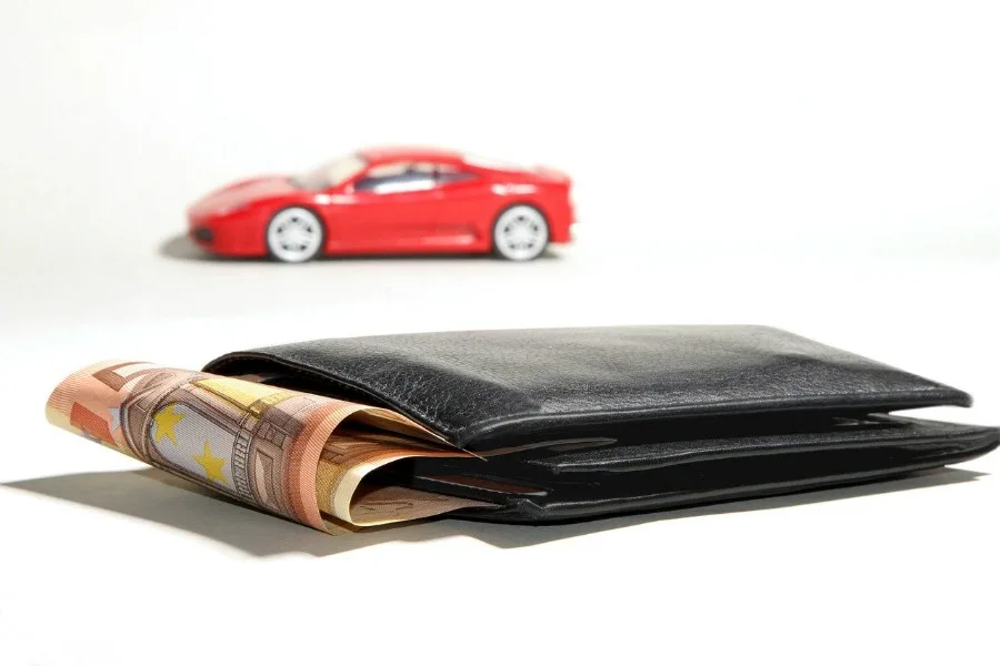 tip on to save money on car costs