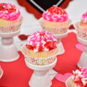 easy Valentine's Day cupcakes