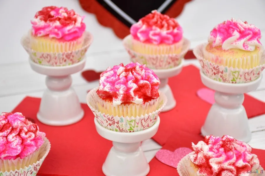 easy Valentine's Day Cupcakes on cupcake stands