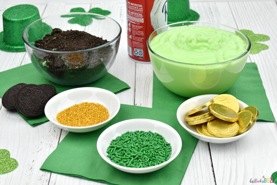 ingredients to make Mint Chocolate Trifles 