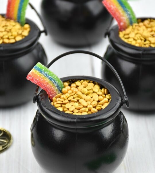 Pot of Gold Dirt Cups recipe for St. Patrick's Day