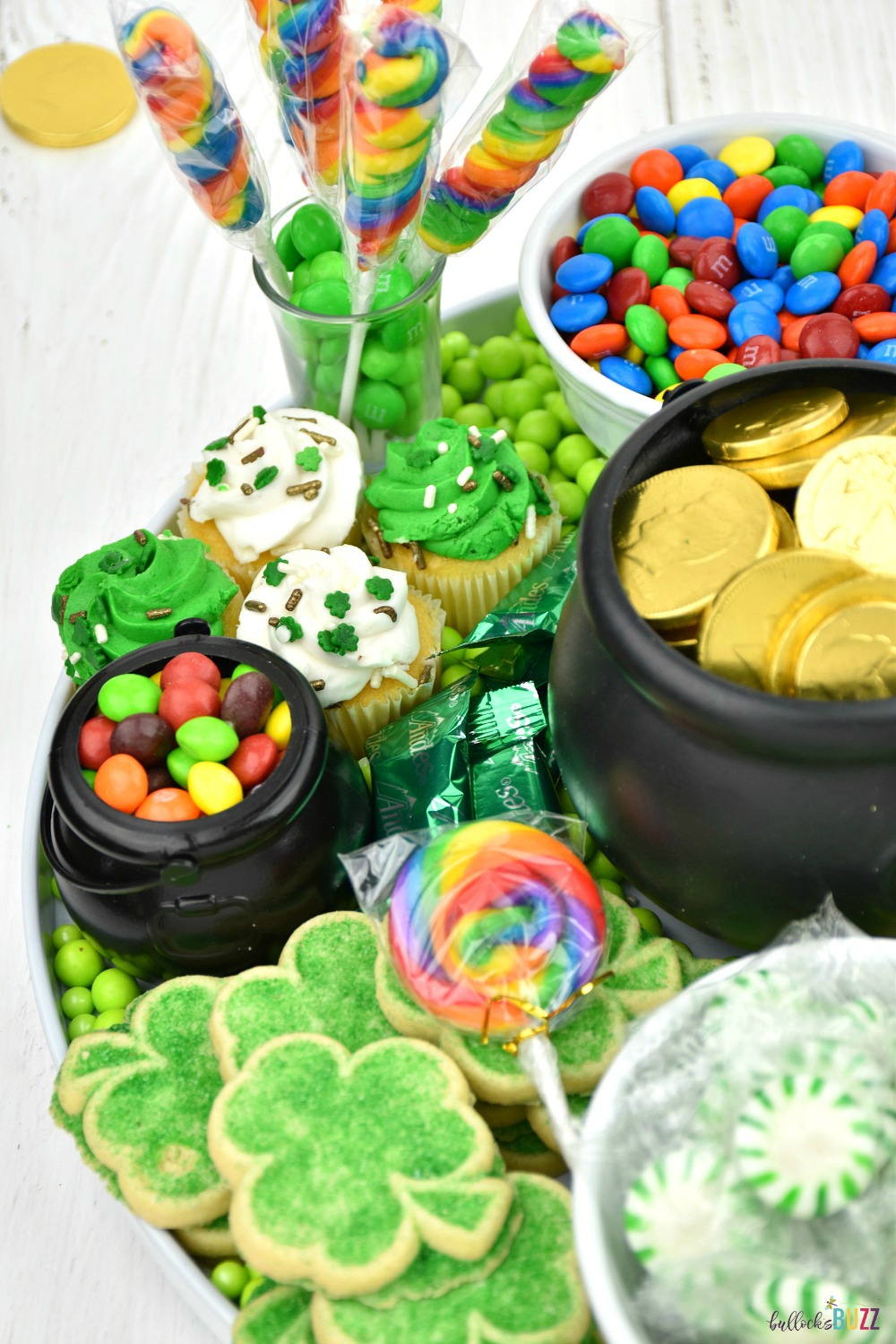 From shamrocks to rainbows plus a pot of gold, this sweet St. Patrick's Day Dessert Charcuterie Board has it all! #stpatricksday #recipe #charcuterieboard