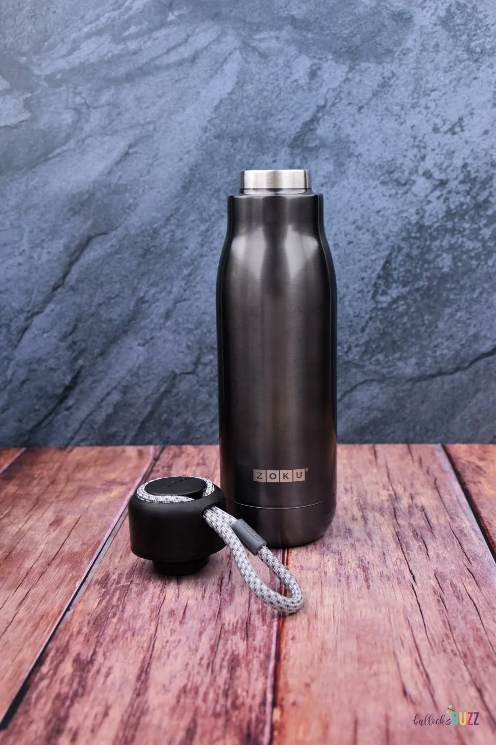 https://bullocksbuzz.com/wp-content/uploads/2020/03/Zoku-water-bottle-vacuum-insulated-stainless-steel.jpg.webp