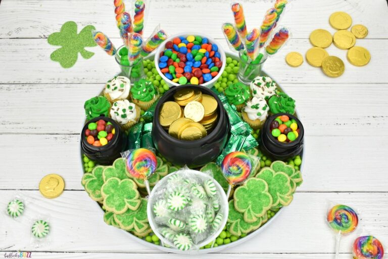 easy St. Patrick's Day Dessert Charcuterie Board