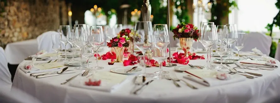 planning a wedding tips so you can have a table like this one at your wedding reception