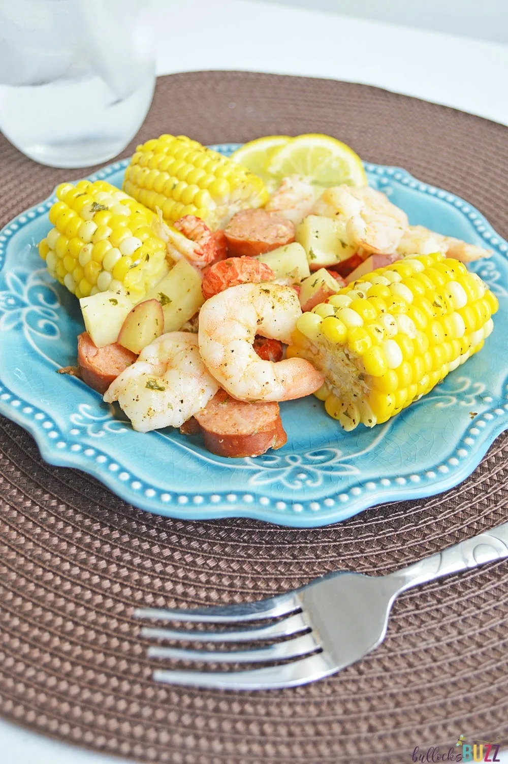 Filled with shrimp, crawfish, sausage, corn, and potatoes, these easy Cajun Seafood Boil Foil Packets are packed with flavor and have just the right amount of heat.