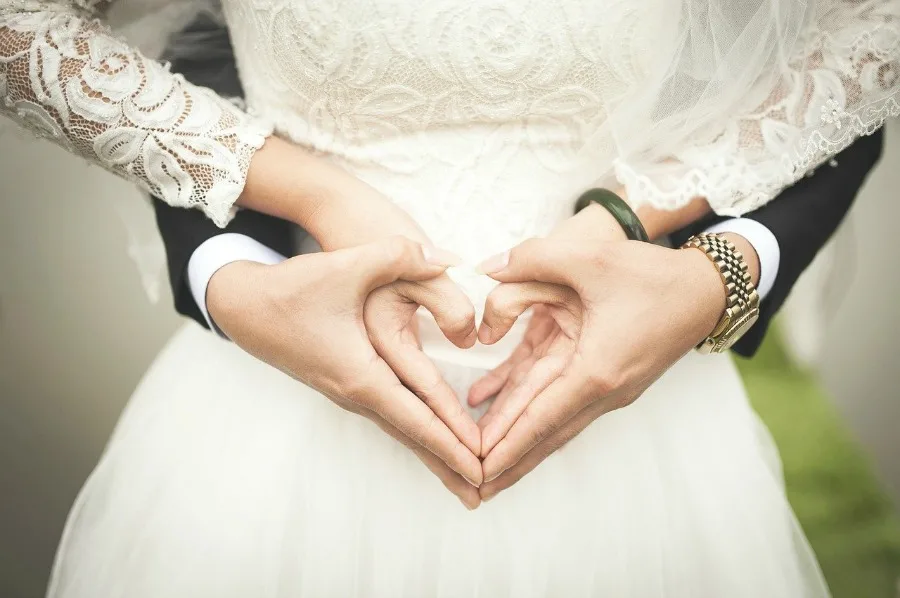 5 things every couple should discuss before getting married