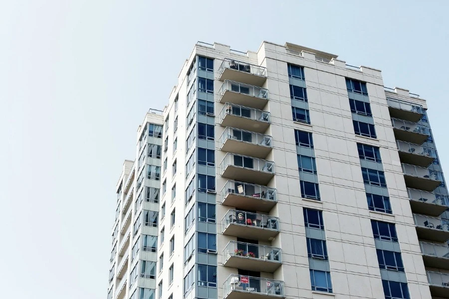 becoming a successful apartment property manager