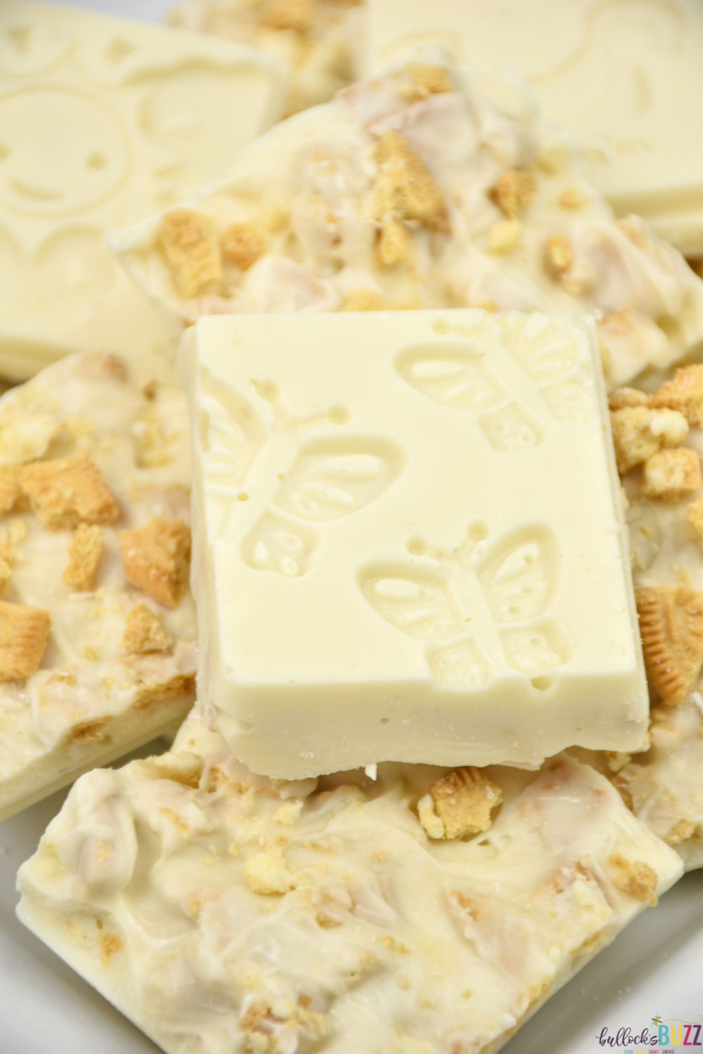 Cookies and Cream Springtime Bark Candy Recipe - Bullock's Buzz