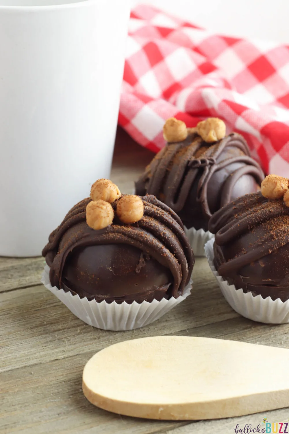 This mouth-watering Caramel Mocha Coffee Bomb recipe makes for a tasty start to your day! #coffeebomb #espressobomb #recipes #caramelmocha #coffee