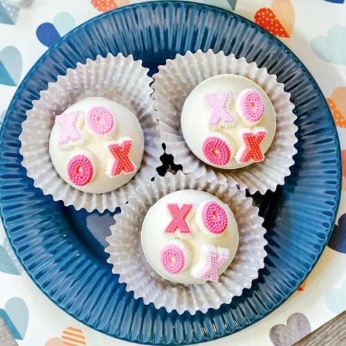 Homemade XOXO Valentines Hot Cocoa Bombs recipe