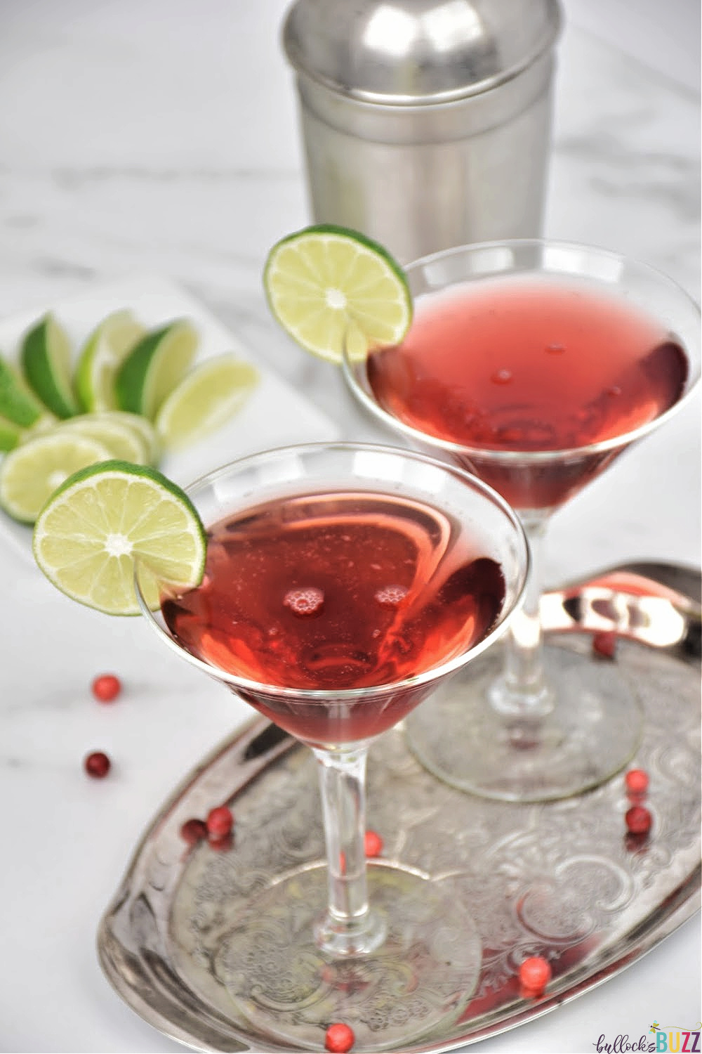 As far as as Southern Comfort cocktails go, this Scarlett O'Hara cocktail is defintely one of my favorites. I love the sweet and tangy mixture of cranberry and lime juice combined with the fruity sweetness of Southern Comfort liqueur. #cocktails #recipes