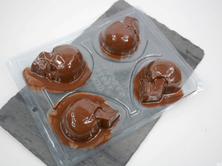 chocolate filling skull-shaped molds