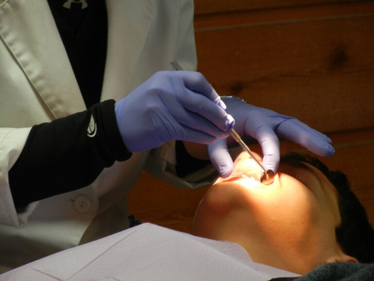 differences between cosmetic and aesthetic dentistry