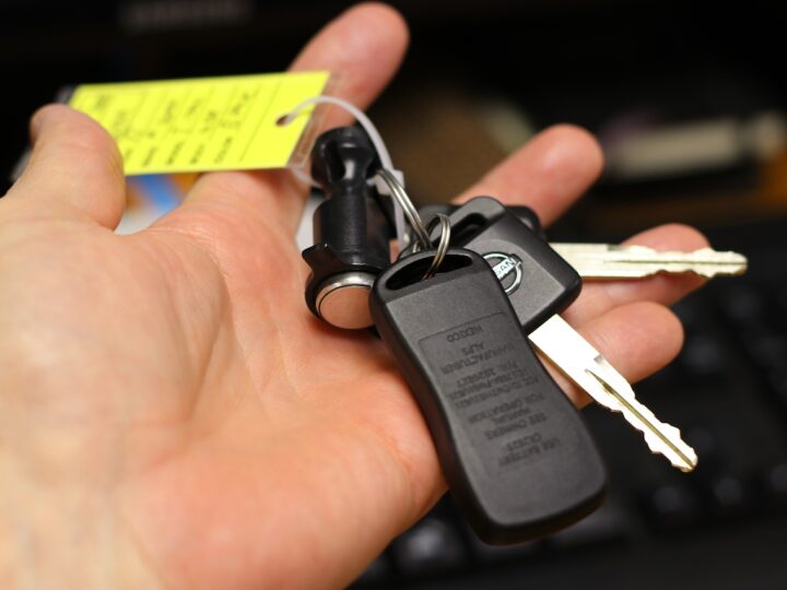 keys to new car and things to consider before buying a car