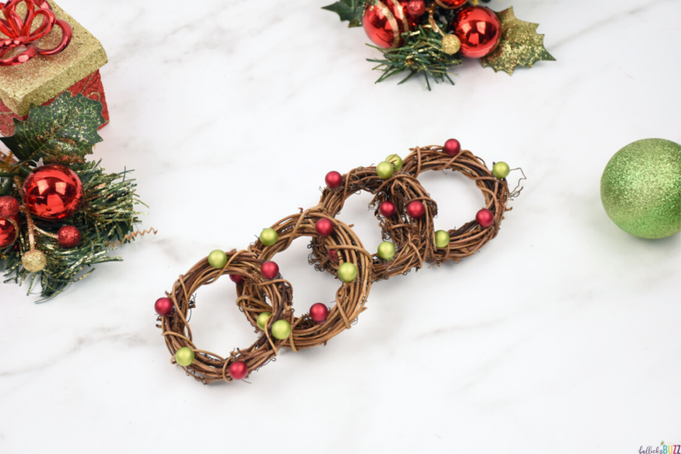 DIY Napkin Rings for Christmas Christmas Wreath Napkin Holders
