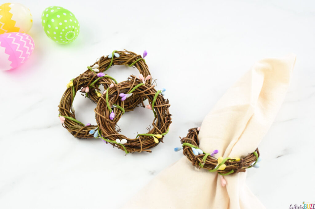 easy Easter wreath napkin rings