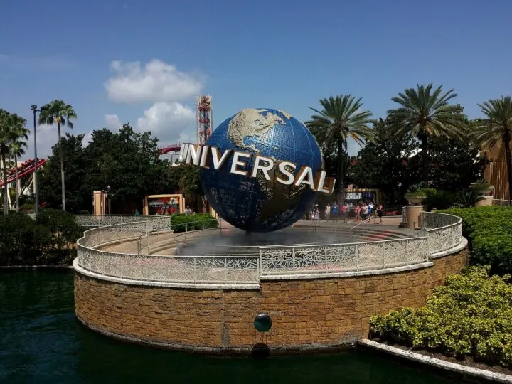 a lot of the cheap Disney area hotels are mere minutes from the Universal sign inside the park