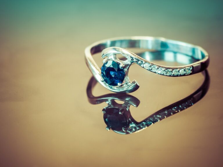 unusual ring with diamond and sapphire