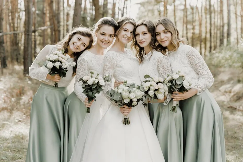 bride with bridesmaids