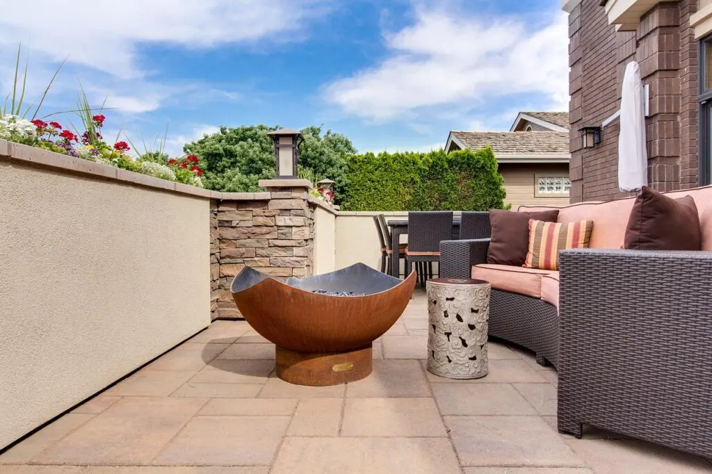 must-have summer furniture for an outdoor room