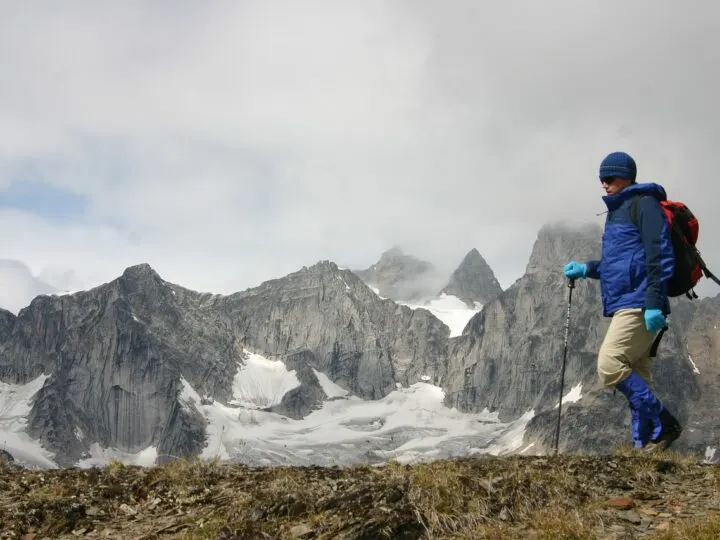 man hiking with proper gear is important tip on hiking for beginners 