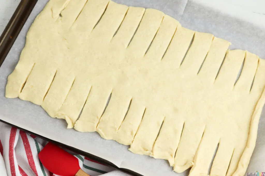 make slits in pastry dough