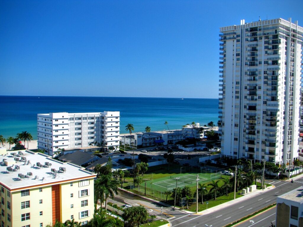 condos and real estate in hollywood florida