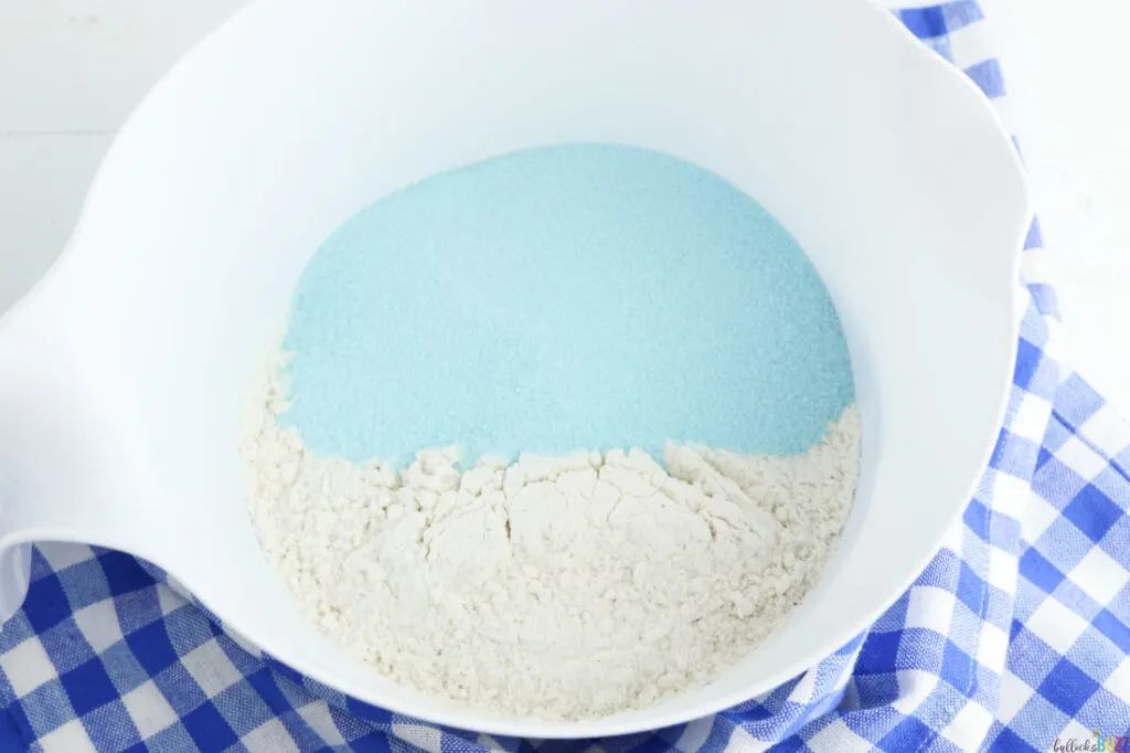 whisk together the flour, baking soda, baking powder and the sonic ocean water gelatin