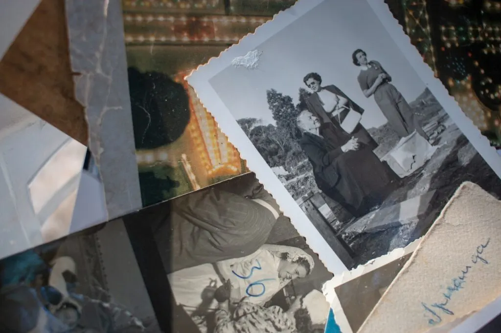 old family photos to use to make a diy family tree