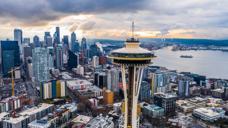 summer trip to seattle to see space needle