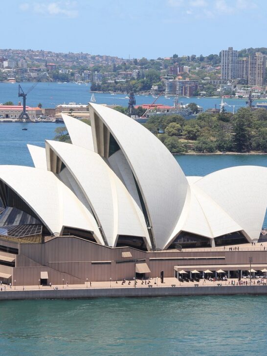 Sydney Opera House is one of the things you can see when moving to Australia