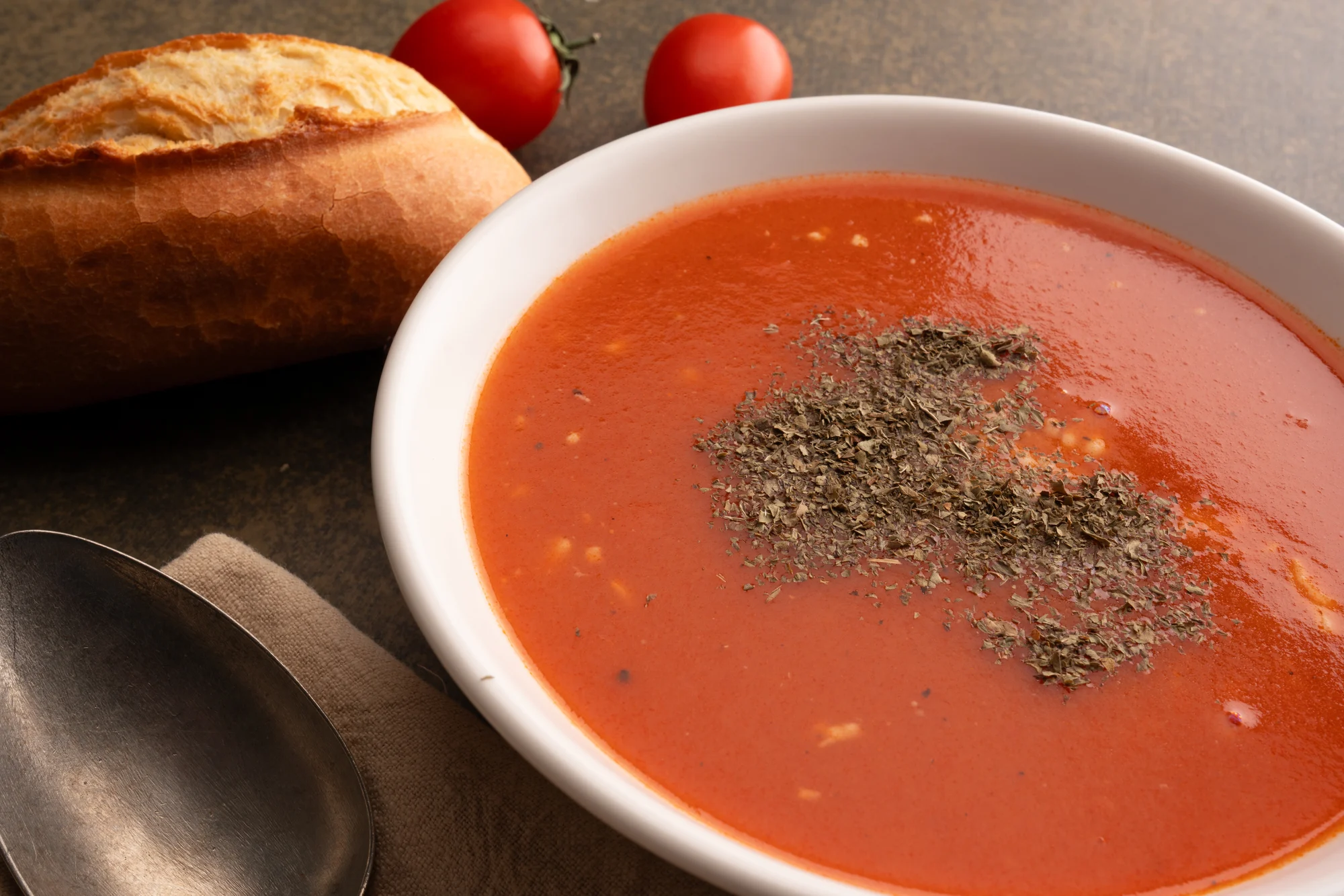 bowl of tomate soup