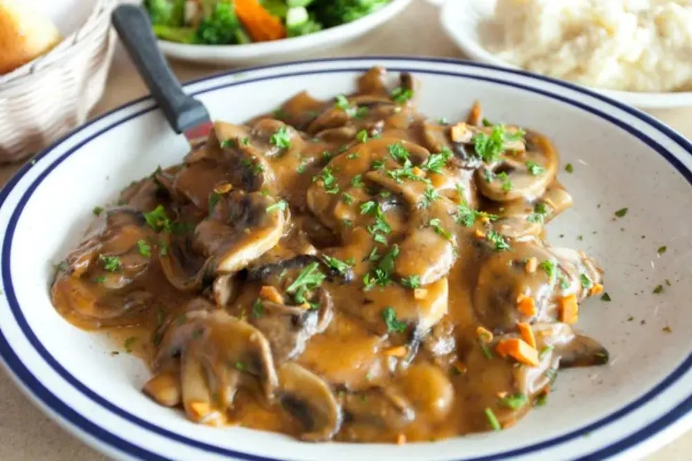 Chicken Marsala Dish — Photo