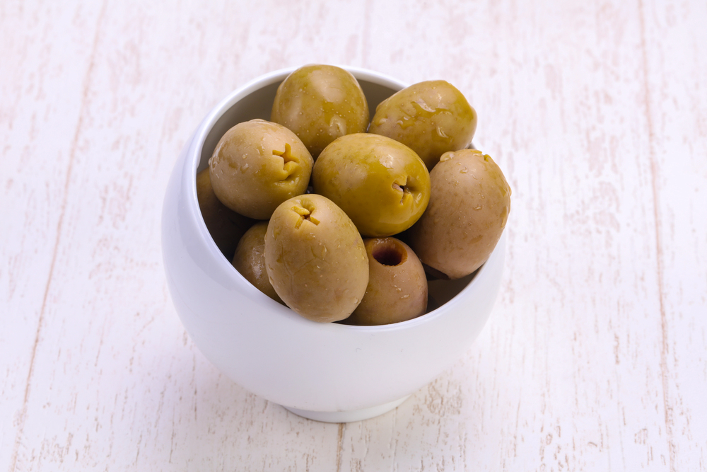 Tasty Pickled olives in the bowl — Photo