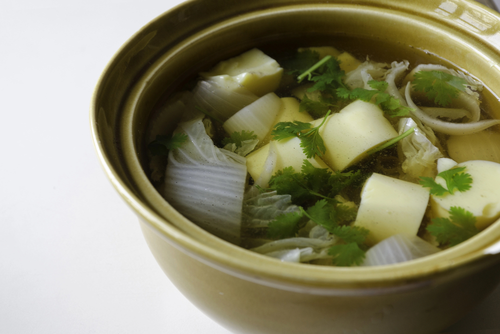 alt="Soup with tofu vegetable and pork — Stock Photo, Image"