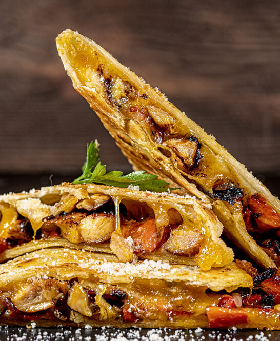 Quesadilla with Chicken Cheddar Cheese Red Pepper — Photo