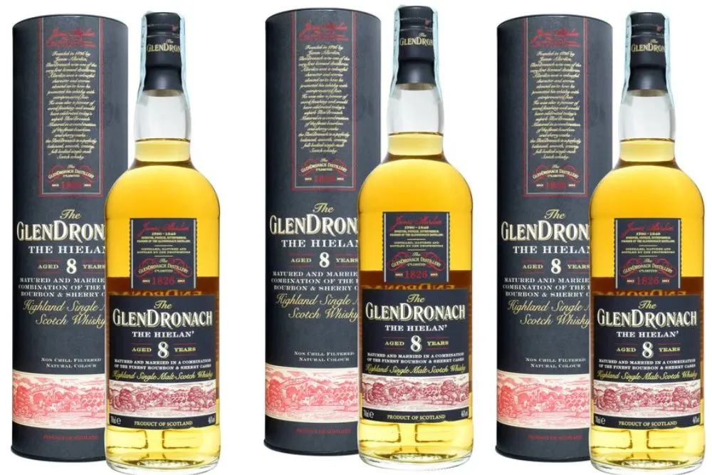 VENICE, ITALY - MAY 2020. Bottle of Scotch Whisky The GlenDronach 8YO The Hielan' 70cl, 46%Vol. — Photo by gueriero93.gmail.com