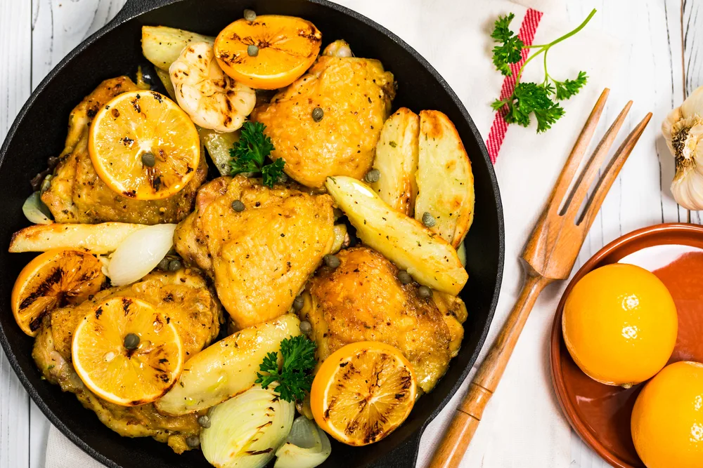 Chicken Thighs Roasted Meyer Lemon Potatoes Selective Focus — Stock Photo, Image