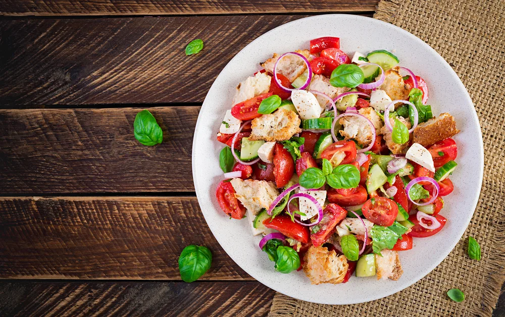 Tuscan Panzanella Traditional Italian Salad Tomatoes Bread Wooden Background Vegetarian — Stock Photo, Image