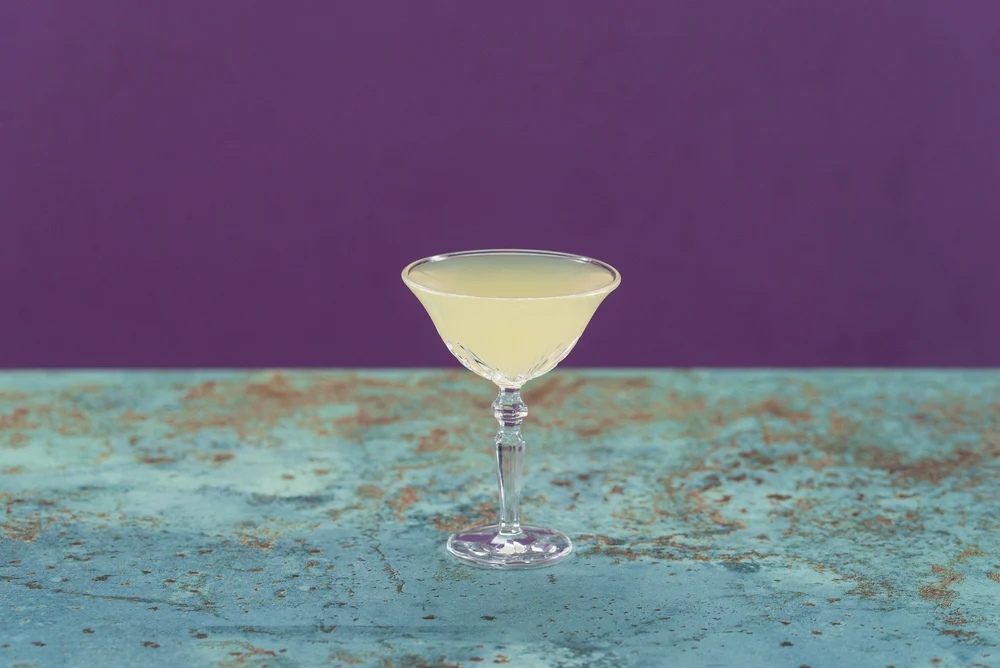 White Lady Cocktail Made Melted Ice Lemon Juice — Stock Photo, Image
