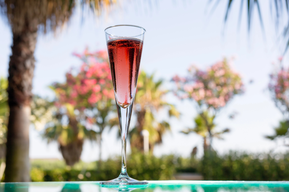 Remove BG
Save
Share
Sample
Glass of Kir Royal — Photo