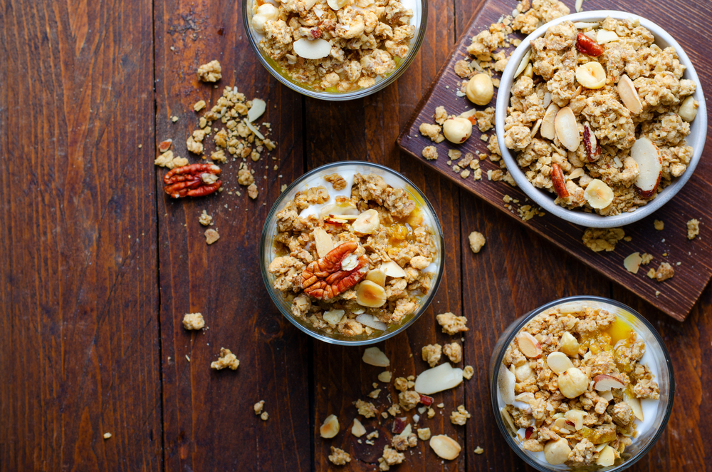Granola Yogurt Parfaits Healthy Breakfast Snack Muesli Nut Mix Honey — Stock Photo, Image