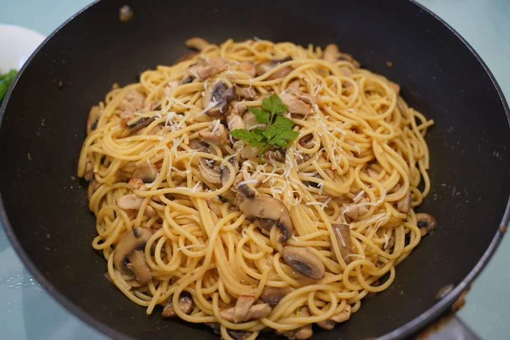 Julia's miso butter mushroom and chicken spaghetti in the … | Flickr