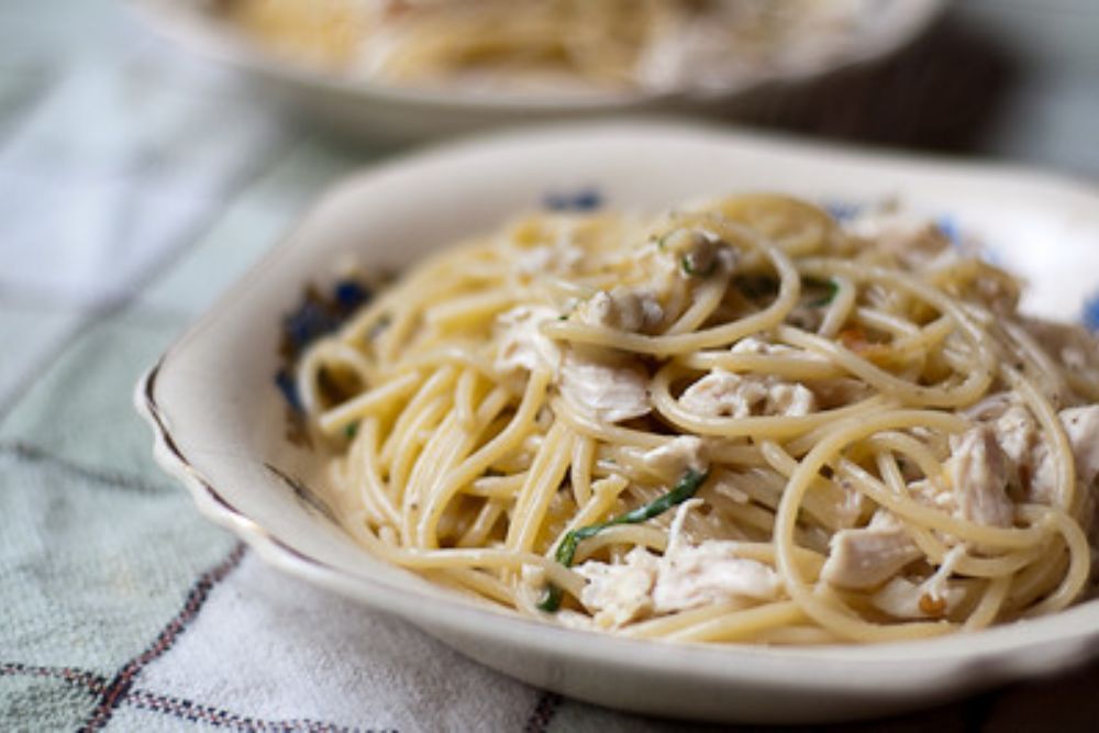 Spaghetti with Brie, Chicken and Arugula (1 of 3) | dailyunadventures | Flickr