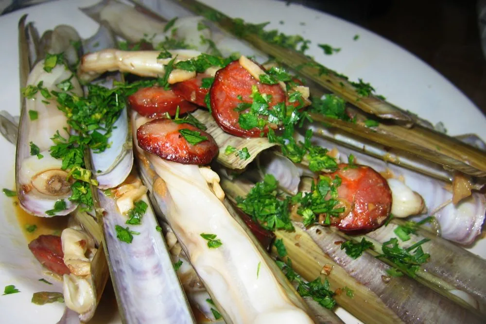 razor clam & chorizo | by r0sejam