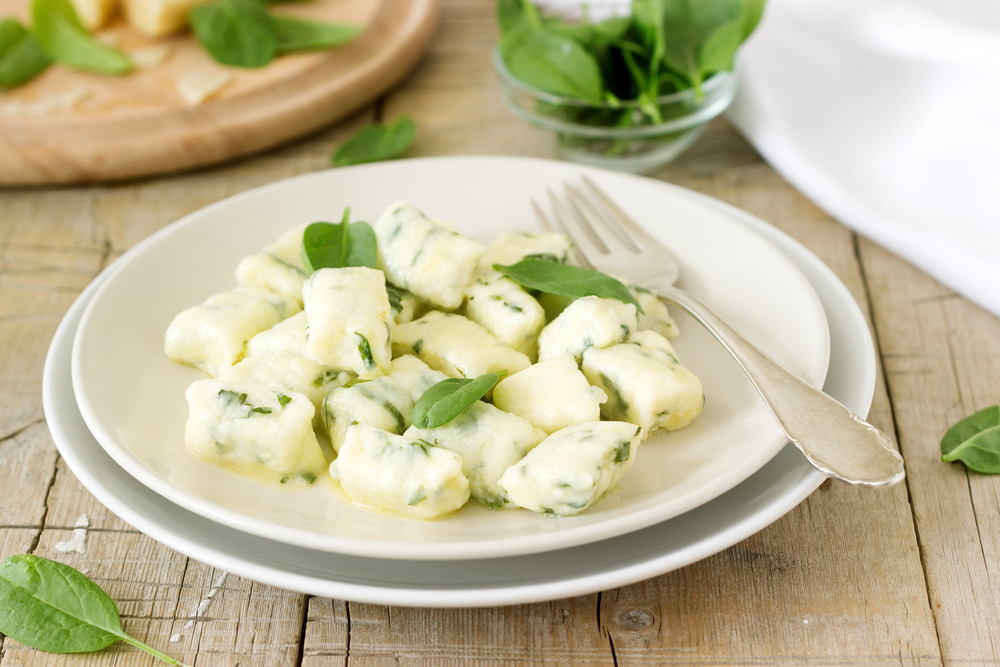 Homemade Gnocchi Ricotta Cheese Spinach Light Plate Selective Focus — Stock Photo, Image
