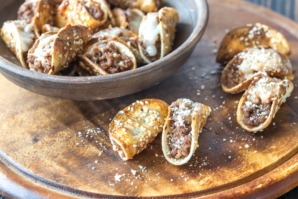 Mini Tacos Ground Beef Mozzarella Parmesan — Stock Photo, Image