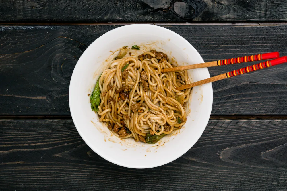 Dan Dan Chinese Noodles. — Stock Photo, Image